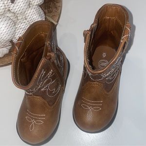 Cow boy boots used ONCE